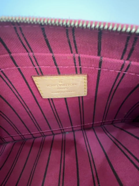 Louis Vuitton Pouchette Wristlet