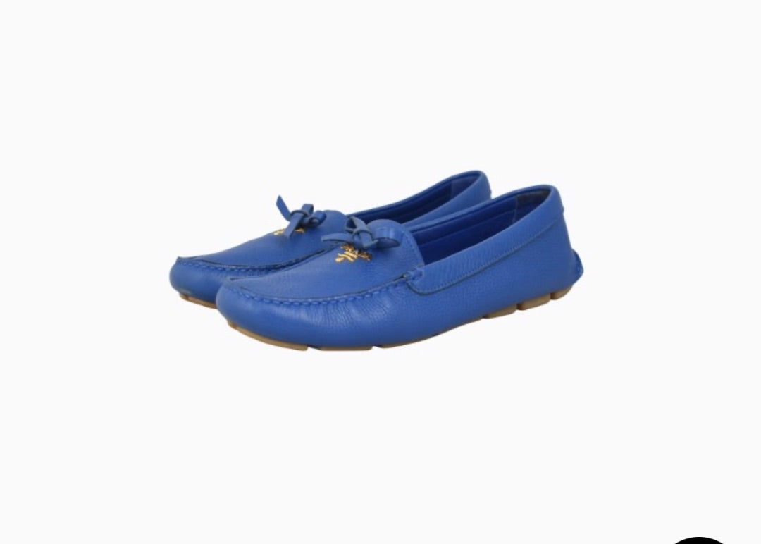 Prada Leather Loafers with bow