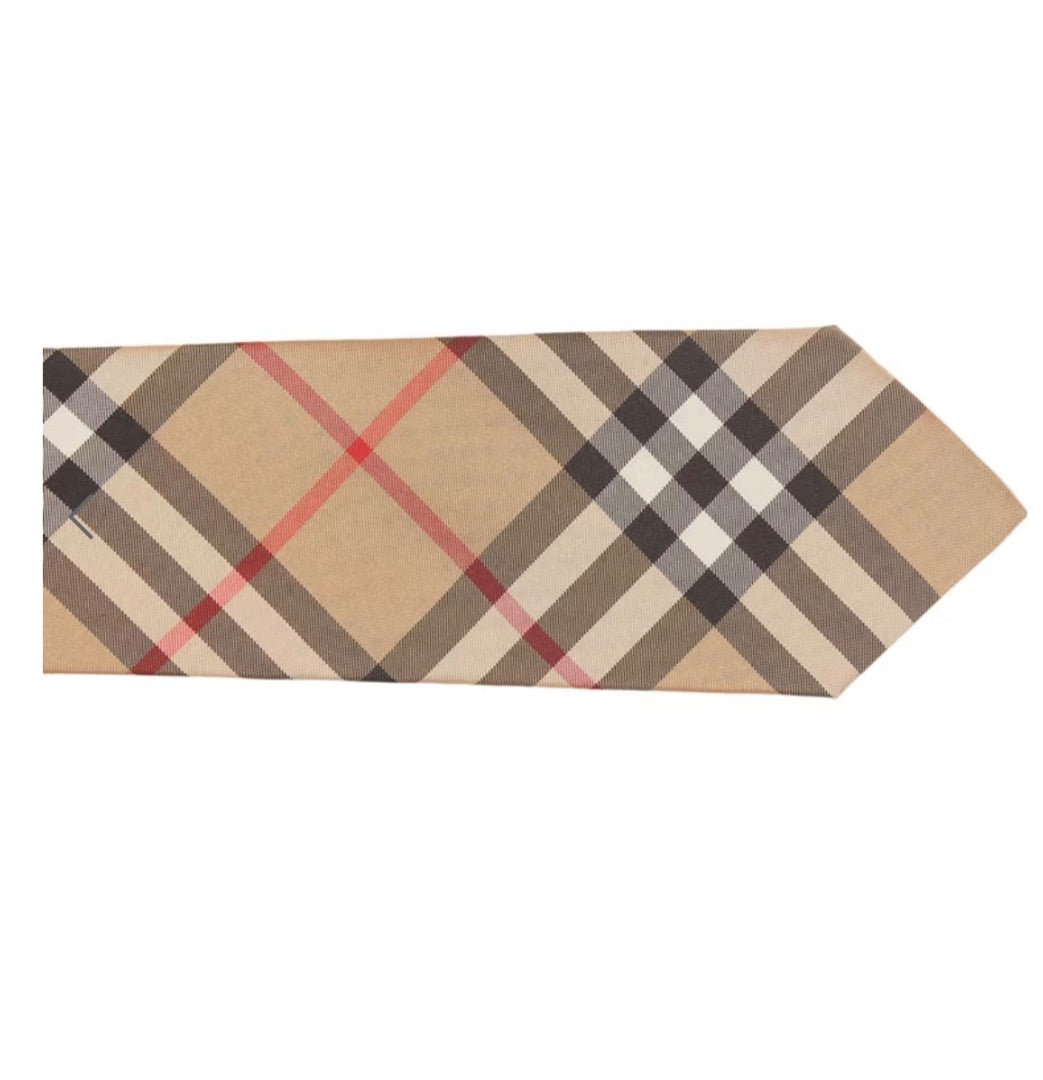 Burberry Silk Tie with classic print