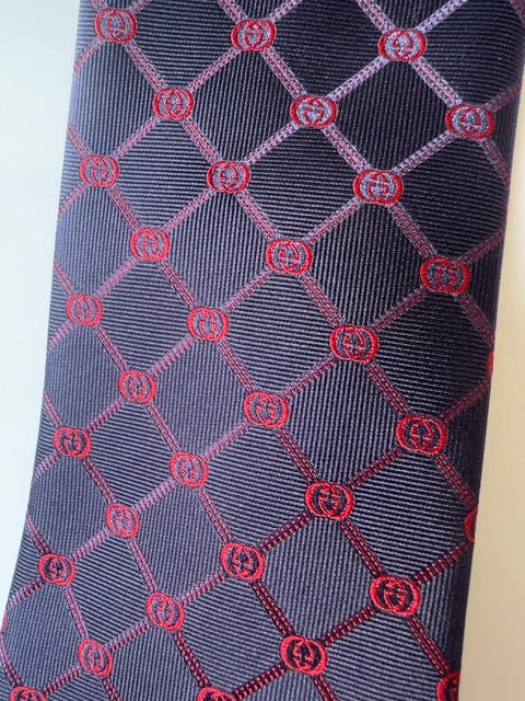 Gucci Silk tie with logo