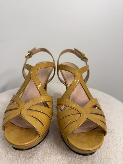 Stuart Weitzman Patent. Heels