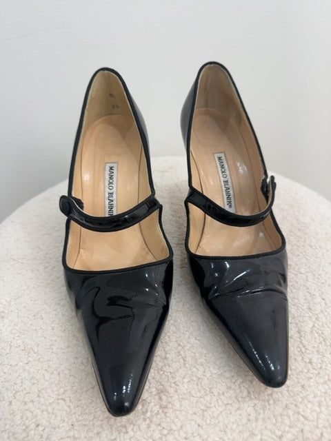Manolo Blahnik Mary Jane point patent  Heels