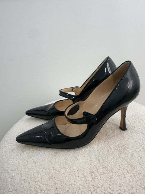 Manolo Blahnik Mary Jane point patent  Heels