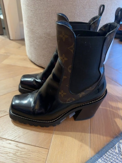 Louis Vuitton Boots
