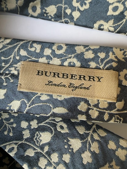 Burberry Silk tie with flowers