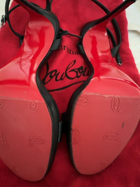 Louboutins Loubi Queen 100mm Heels